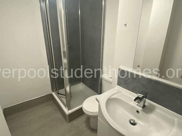 Room for rent in Islington, Calderstones