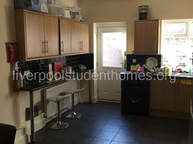 Room for rent in Calderstones