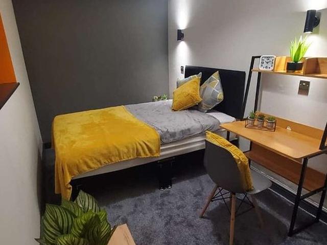 Room for rent in Aigburth, Liverpool
