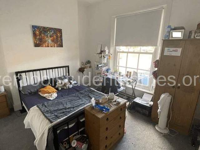 Room for rent in Calderstones