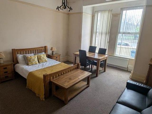 Room for rent in Broad Green, Liverpool