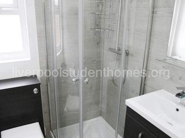 Room for rent in Kensington, Calderstones