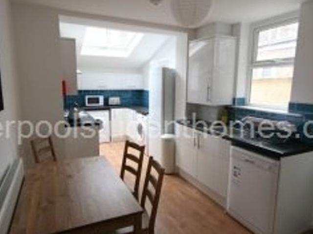 Room for rent in Kensington, Calderstones