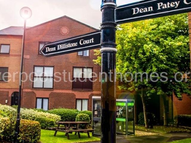 Room for rent in Chinatown, Calderstones