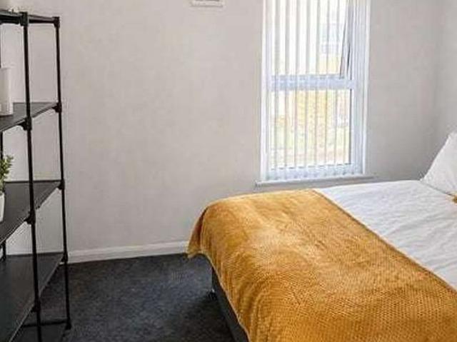 Room for rent in KingFisher Industrial Estate, Sefton