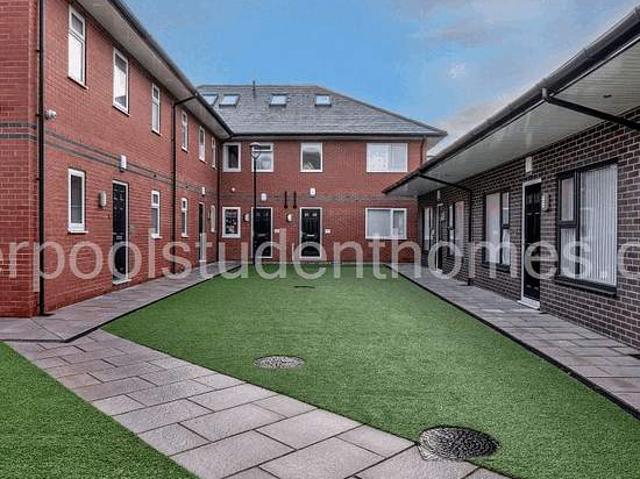 Room for rent in Calderstones