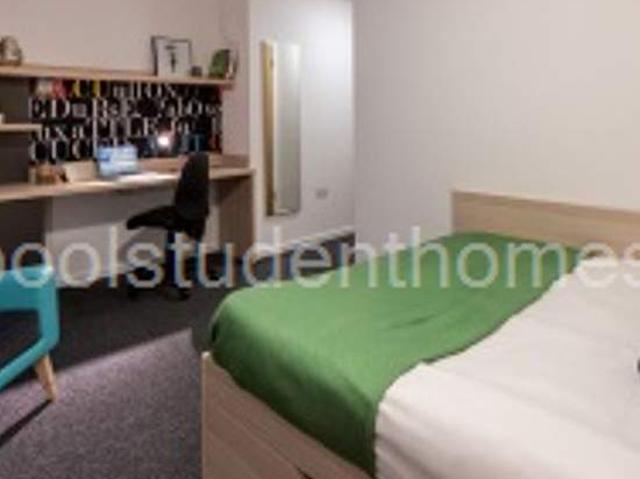 Room for rent in Chinatown, Calderstones