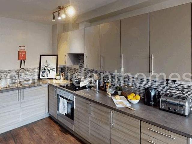Room for rent in Islington, Calderstones