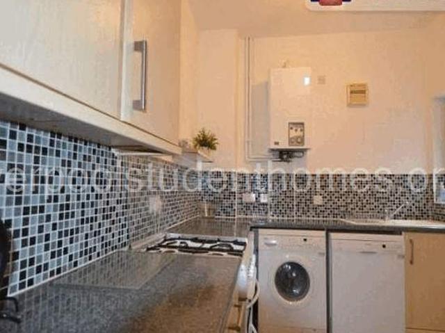 Room for rent in Calderstones