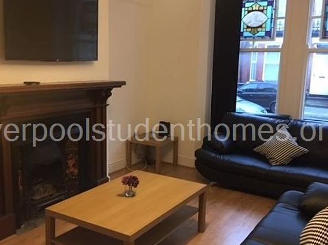 Room for rent in Calderstones