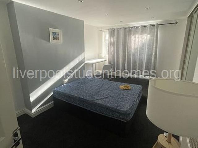 Room for rent in Calderstones