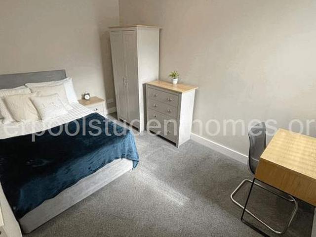 Room for rent in Calderstones