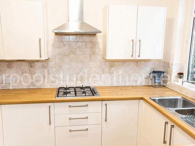 Room for rent in Calderstones