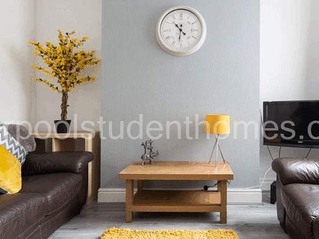 Room for rent in Kensington, Calderstones