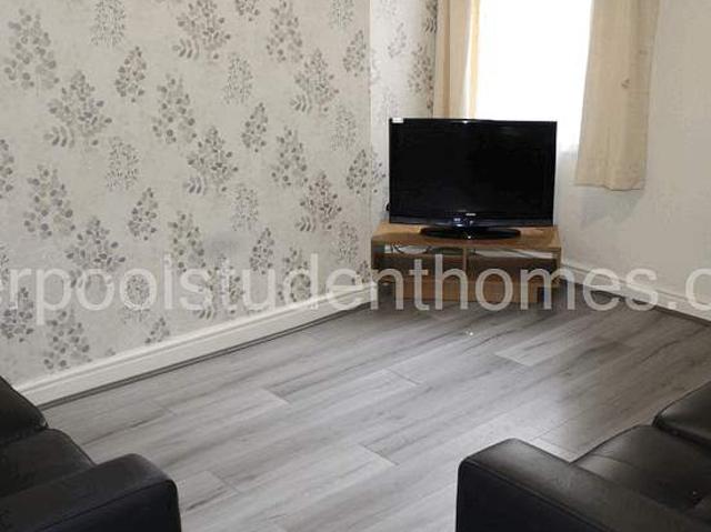Room for rent in Kensington, Calderstones