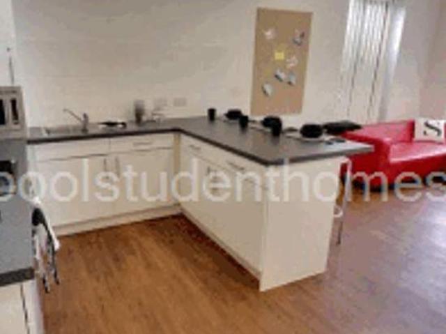 Room for rent in Chinatown, Calderstones