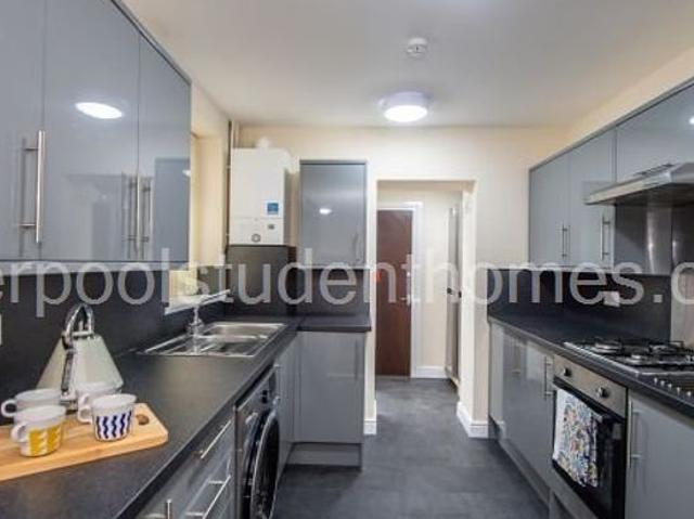 Room for rent in Kensington, Calderstones
