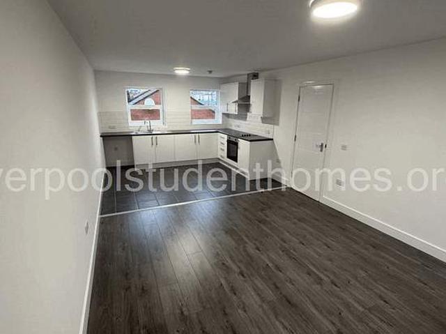 Room for rent in Kensington, Calderstones