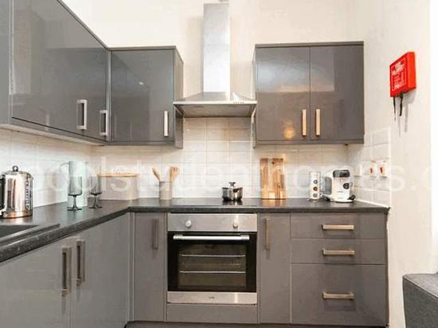 Room for rent in Islington, Calderstones