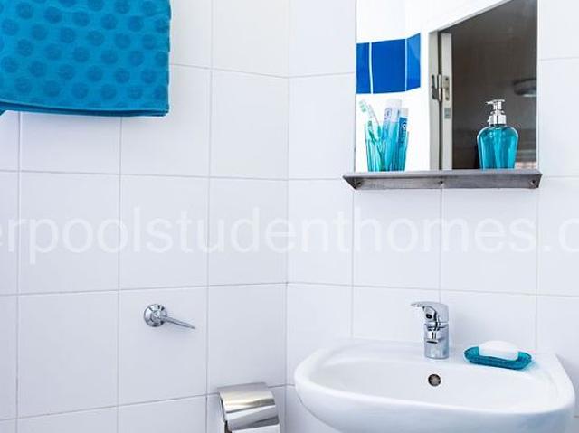 Room for rent in Islington, Calderstones