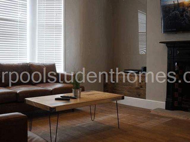 Room for rent in Calderstones