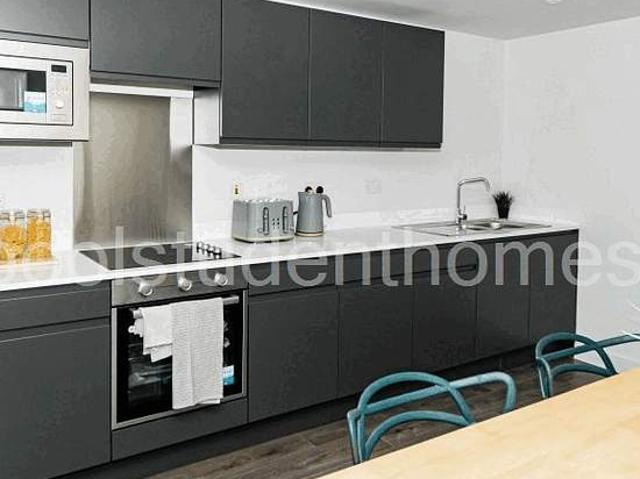 Room for rent in Calderstones