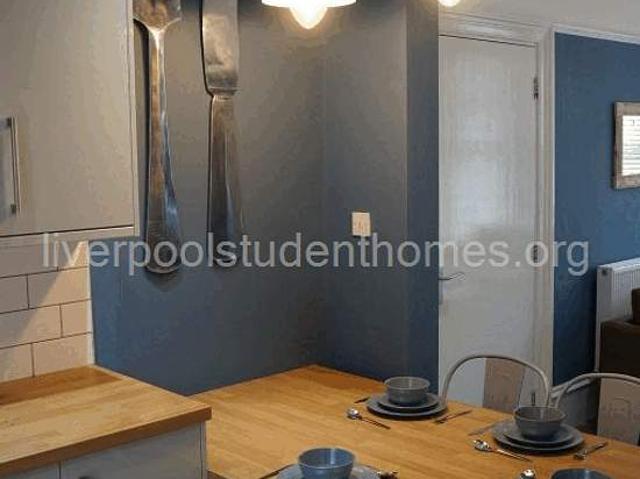 Room for rent in Calderstones