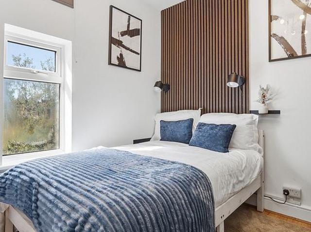 Room for rent in Palmers Green, Greater London