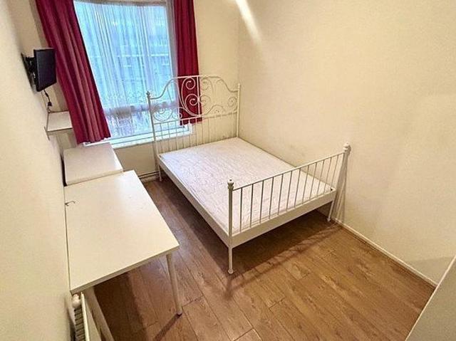 Room for rent in Bromley-by-Bow, Poplar Grove