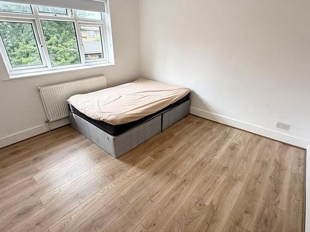 Room for rent in Lower Edmonton, Greater London
