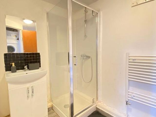 Room for rent in Shacklewell, Greater London
