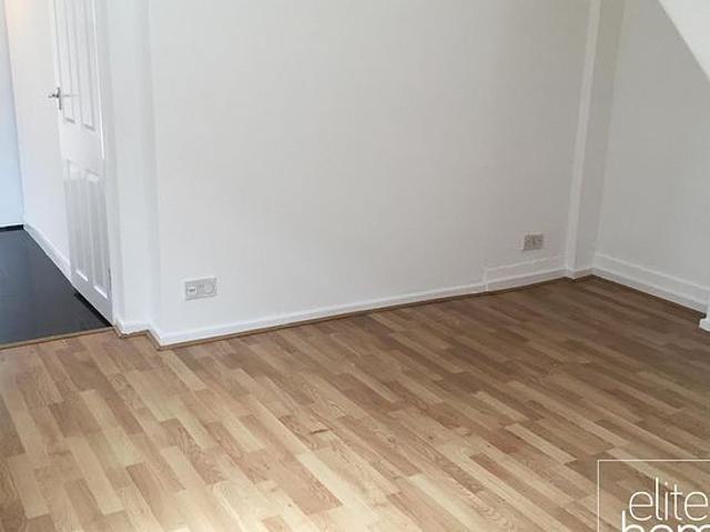 Room for rent in Lower Edmonton, Greater London