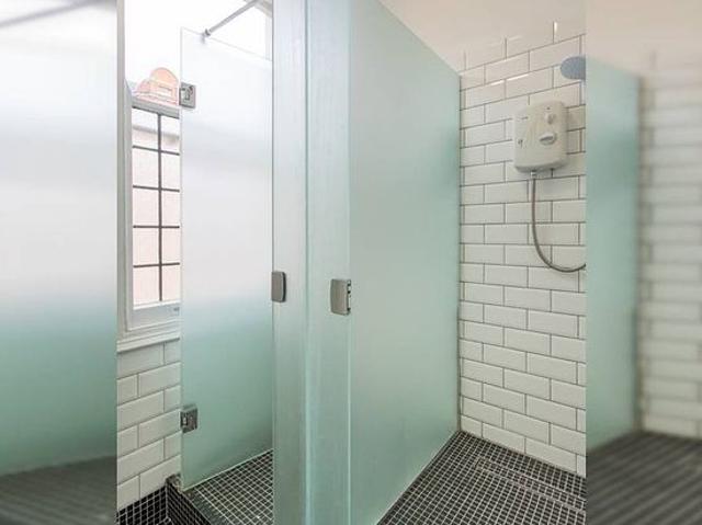 Room for rent in Earl's Court, Greater London
