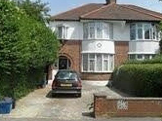Room for rent in West Finchley, Greater London