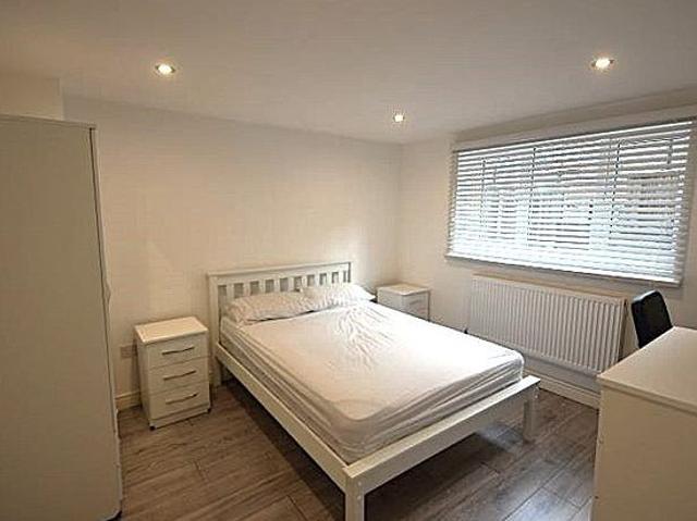 Room for rent in Stockwell, Greater London