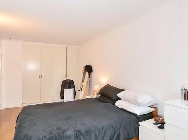 Room for rent in Surrey Quays, Greater London