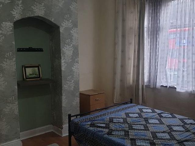 Room for rent in Little Ilford, Greater London