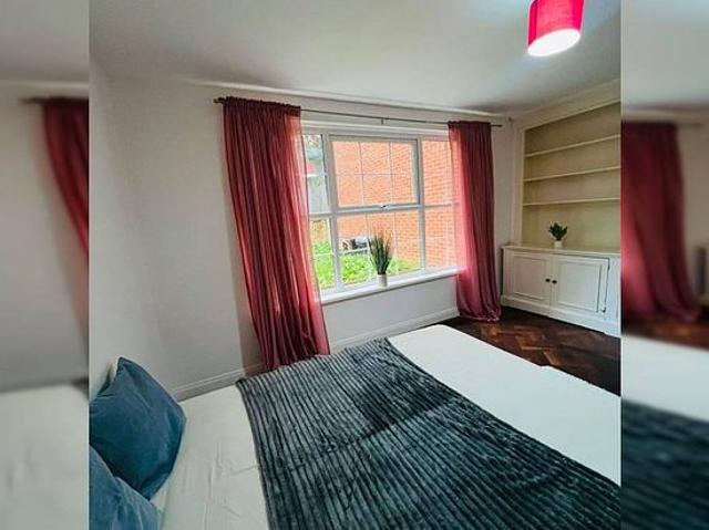 Room for rent in London Borough of Merton, Greater London