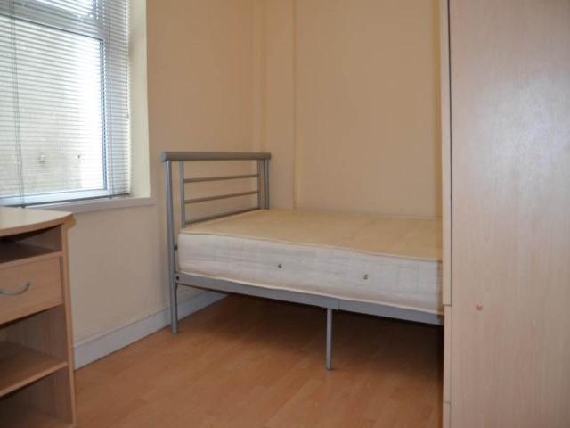Room for rent in Plasnewydd, Falcon Lodge