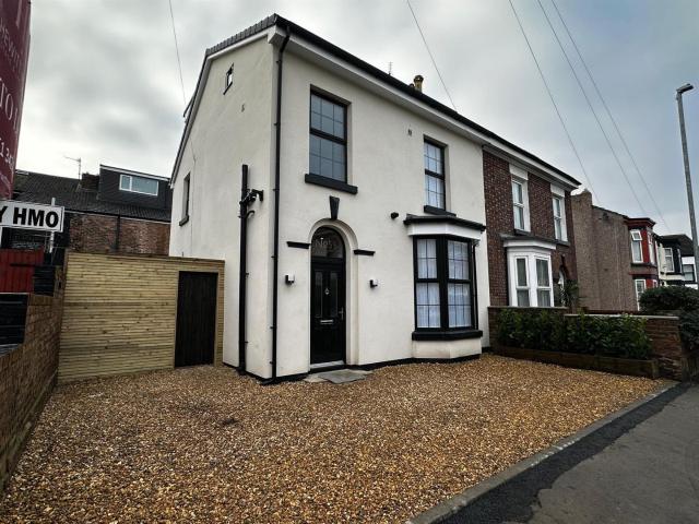 Room for rent in Claughton, Birkenhead