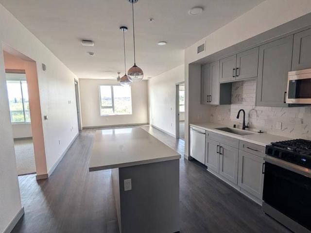Room for rent in Oxnard, California