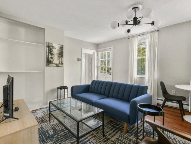 Room for rent in Auburndale, Massachusetts