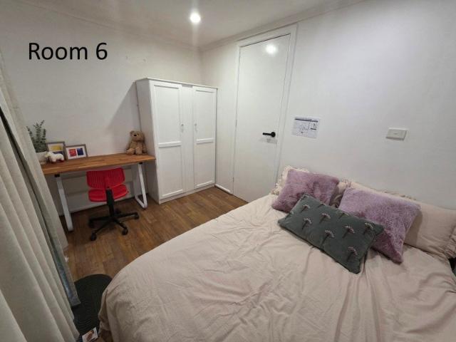 House for rent in Notting Hill, Melbourne