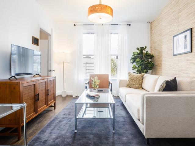 Room for rent in Arverne, New York
