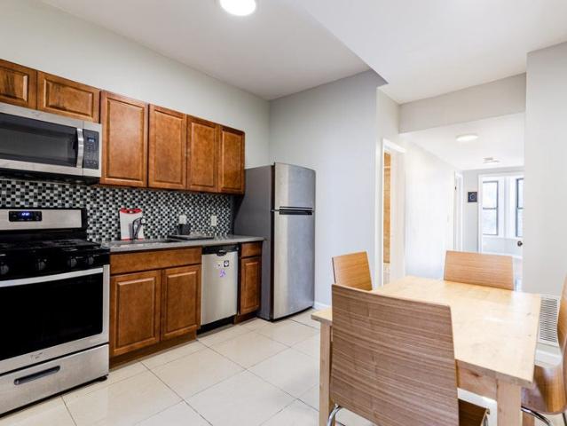 Room for rent in Arverne, New York