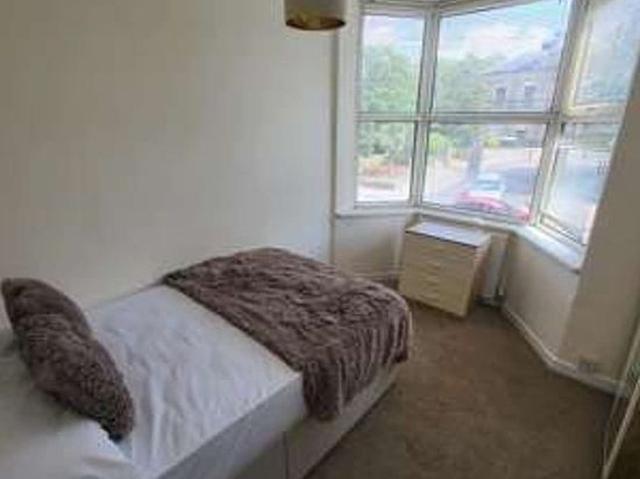 Room for rent in Clifton, South Yorkshire