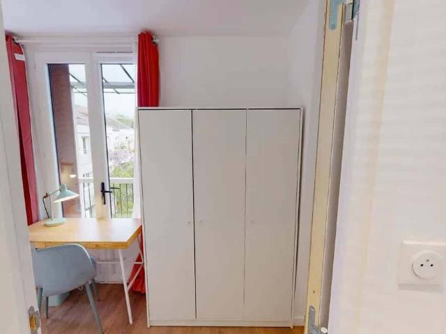 Studio location à Quartier Bords et Val de Seine / Les Arches, Issy-les-Moulineaux