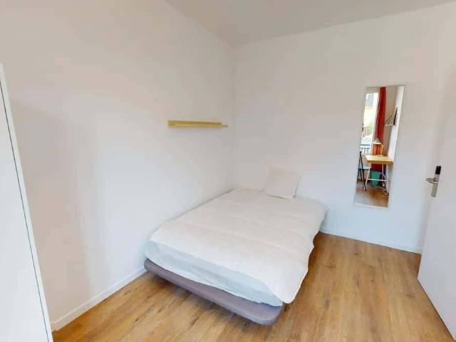 Studio location à Quartier Bords et Val de Seine / Les Arches, Issy-les-Moulineaux