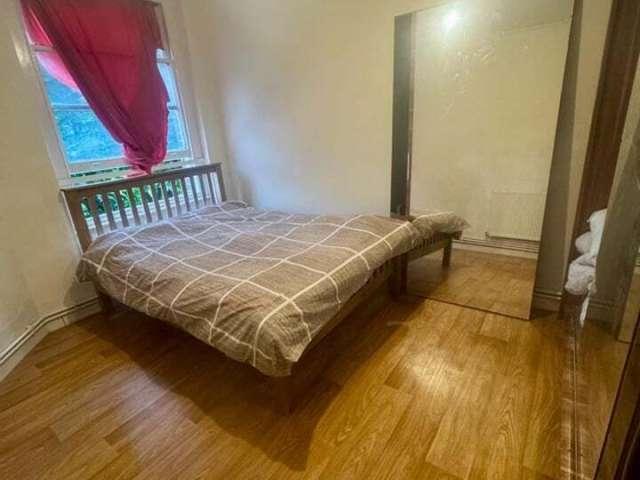 Room for rent in Barnsbury, Greater London