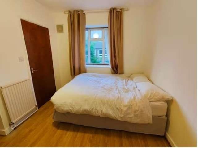 Room for rent in Isle Of Dogs, Isle Of Man